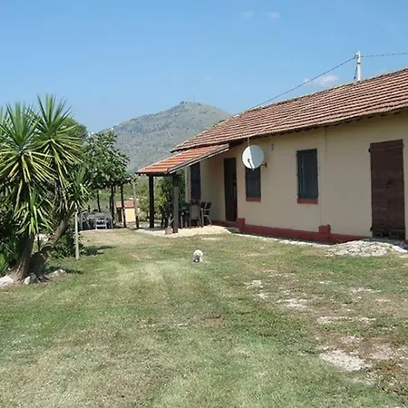 La Tenuta Jucci Holiday home *